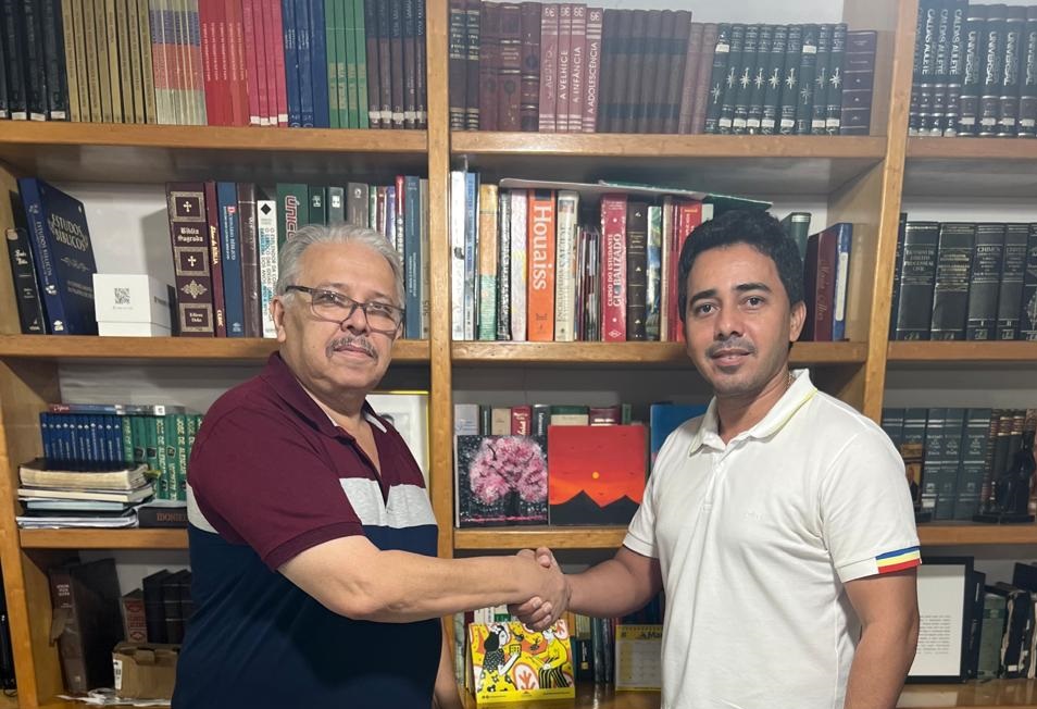 L�deran�a da Assembleia de Deus do Piau� recebe Presidente da C�mara de Vereadores de Corrente-PI em sua Resid�ncia