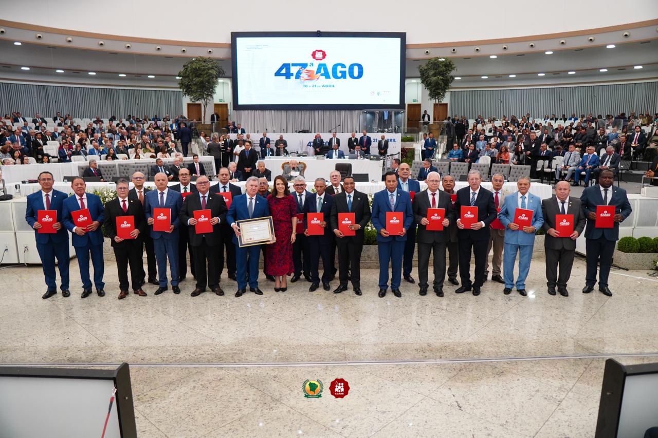 Pastor Besaleel Ferreira de Assun��o toma posse na mesa diretora da CGADB em conven��o nacional realizada em S�o Paulo