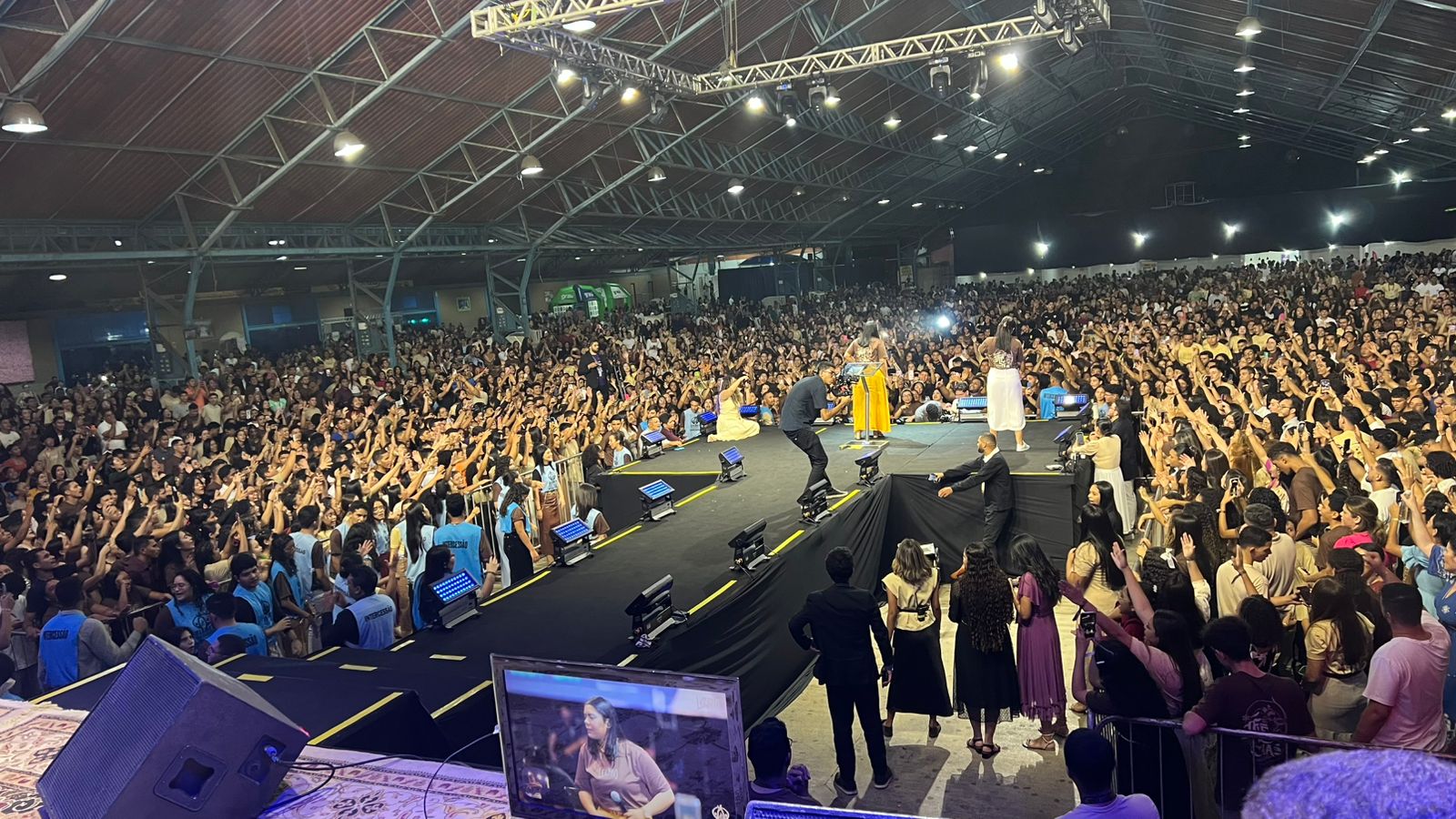 Congresso re�ne mais de 30 mil jovens em Teresina e marca gera��o comprometida com legado crist�o