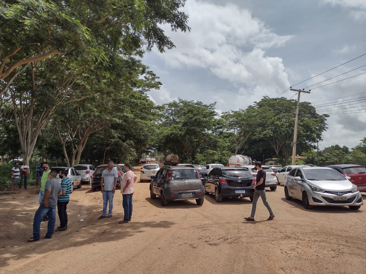 Terminal de petr�leo de Teresina sofre bloqueio de manifestantes
