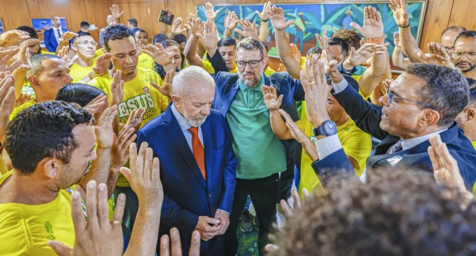 PT lan�a curso para tentar se aproximar dos evang�licos